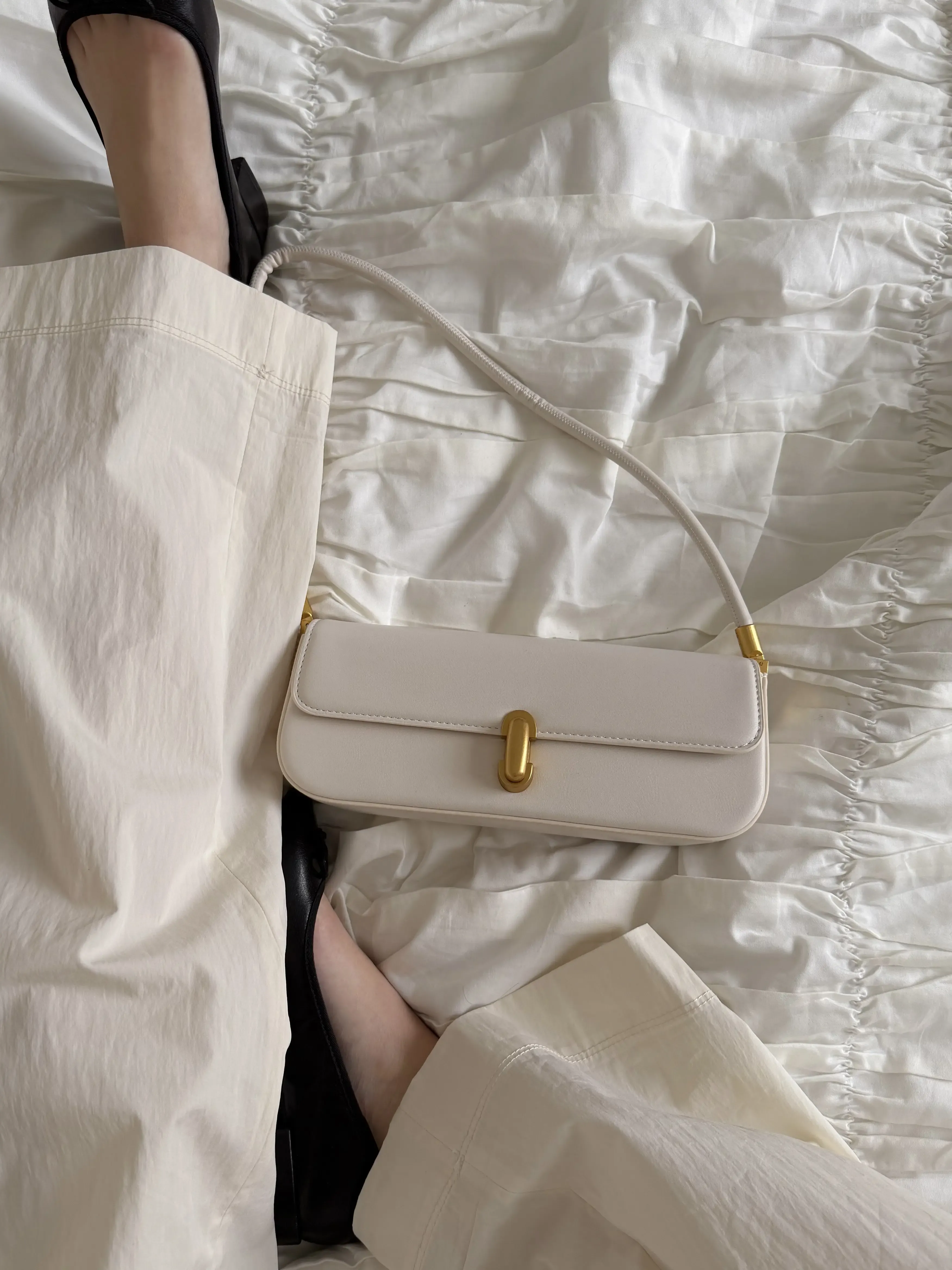 AMELIA BAG MILK